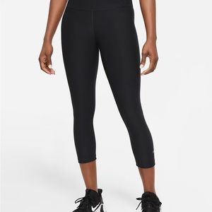 Nike sculpt leggings